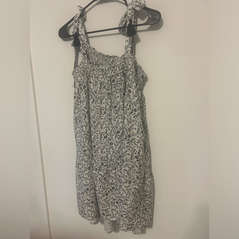 Woman dress size M Old Navy
